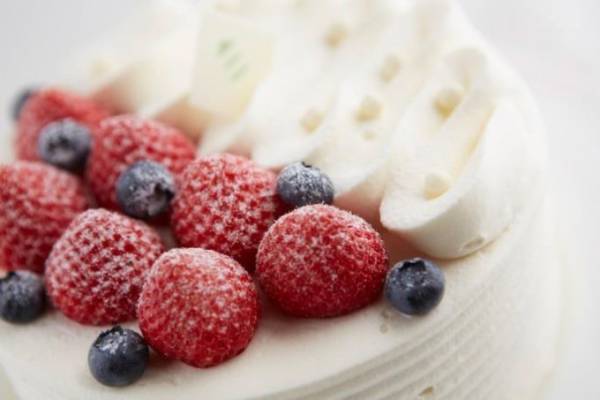 ホテル椿山荘東京「極 ガトー・オー・フレーズ」あまおうを飾ったクリスマス限定ショートケーキ