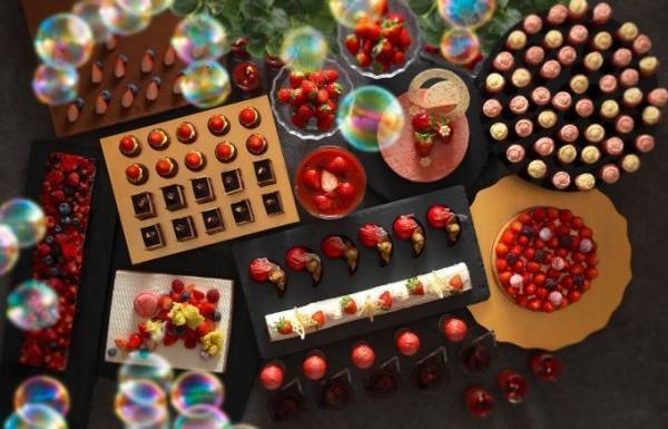 リーガロイヤルホテル(大阪)の苺スイーツブッフェ - ティラミスやタピオカなど平成を振り返るスイーツ