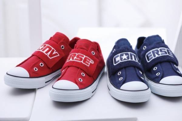 コンバース“ヘアバンド”がモチーフの新作シューズ、ビッグロゴ入りのレトロスポーツスタイル