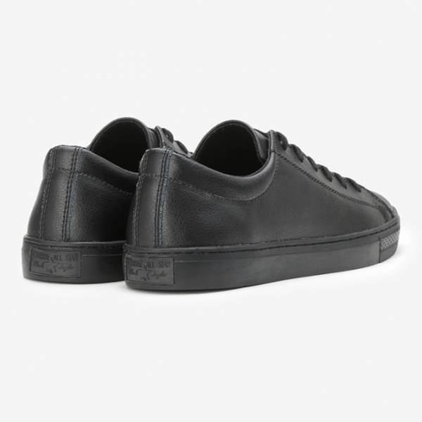 コンバース新作スニーカー、スムースレザーを配したオールレッド＆ブラックシューズ