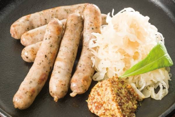 ラゾーナ川崎プラザのクリスマスマーケット - ソーセージやシュトーレンなど本場ドイツグルメを堪能