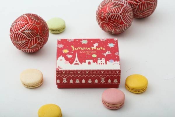 ラデュレ×ミニオンの限定マカロンボックス「ミニオン・クリスマス・グリーティング」聖夜のパリが舞台