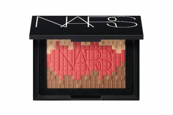 NARS"モザイク"模様のマルチカラー＆抹茶色アイシャドー、ミニサイズのマスカラも