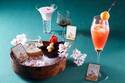 「百人一首カクテル」第6弾 - バニラアイスや苺、フランベの炎で愛する人への気持ちを表現