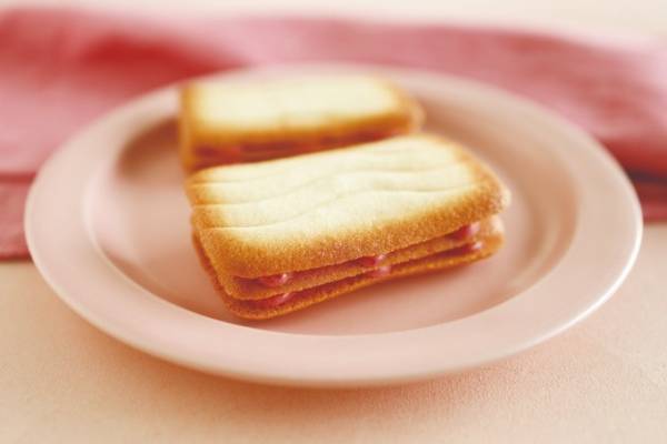 「東京カンパネラ フラゴラ」ラングドシャにストロベリーチョコレートをサンドした新作