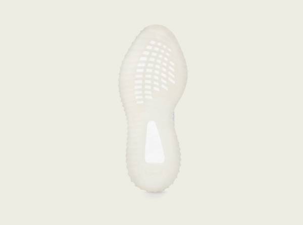 アディダス + カニエ・ウエスト、2018年最後の「YEEZY BOOST」リフレクティブ素材を配したスニーカー2モデル