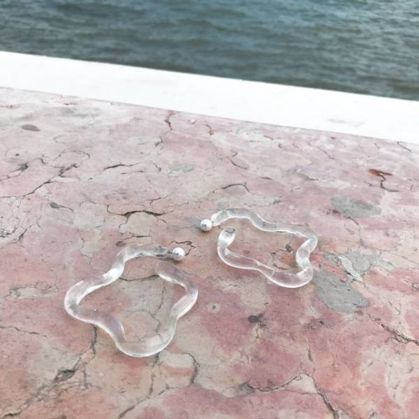 イリア アシミネ新作ピアス＆イヤリング、貝や氷柱など自然界モチーフのクリア素材