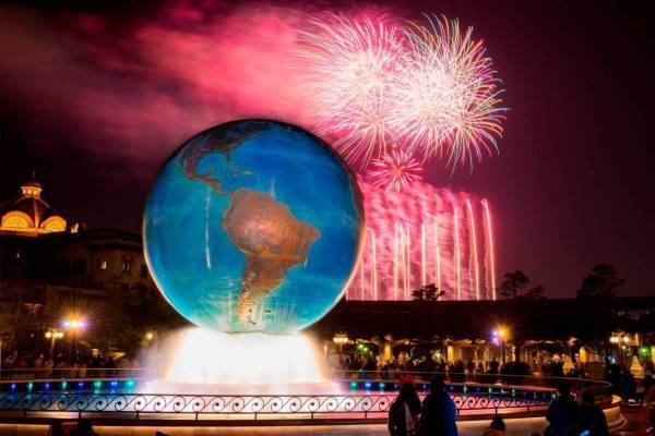 東京ディズニーランド＆シーの大晦日特別営業「ニューイヤーズ・イヴ」年越し後は両パークを行き来可能