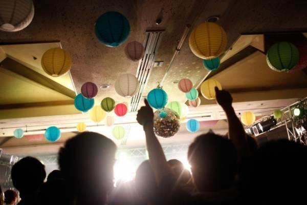 「加賀温泉郷フェス2019」石川・加賀の山代温泉「瑠璃光」で - 温泉×音楽を楽しむ温泉フェス