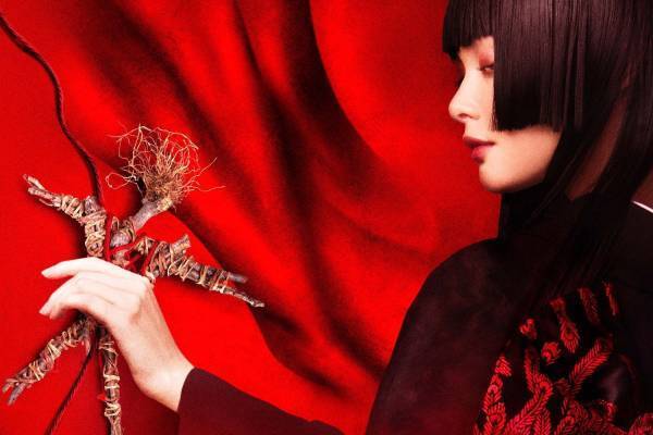 人気アニメ&コミック『地獄少女』実写映画化 - 閻魔あい役に玉城ティナ、「不能犯」の白石晃士監督