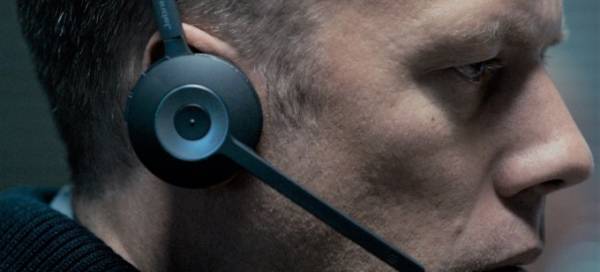 デンマーク発・新感覚サスペンス映画『THE GUILTY／ギルティ』電話の声と音だけで誘拐事件を解決