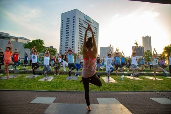 グリーンルームフェスティバル'19 横浜・赤レンガで、トム・ミッシュやクレイジーケンバンドら出演
