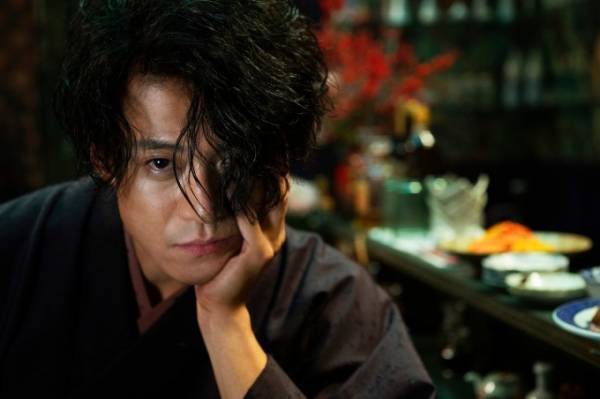 映画『人間失格 太宰治と３人の女たち』監督・蜷川実花×主演・小栗旬 - 太宰治の傑作誕生秘話を描く