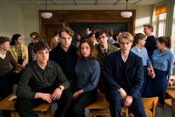 映画『僕たちは希望という名の列車に乗った』東西冷戦下東ドイツ、意図せず国家を敵に回した若者たちの青春