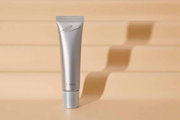 RMK初のCCがジェルタイプで誕生、肌の輝きとなめらかさを一瞬で叶える新ベースメイク