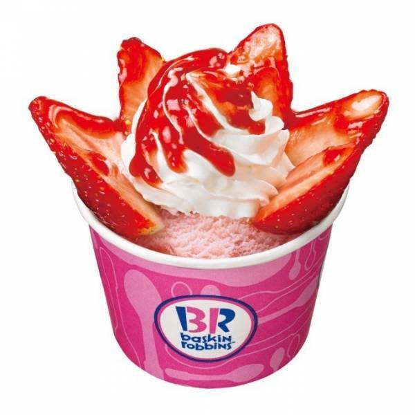 サーティワン、生いちご＆ホイップたっぷり限定「フレッシュストロベリーサンデー」日曜は1粒無料で増量