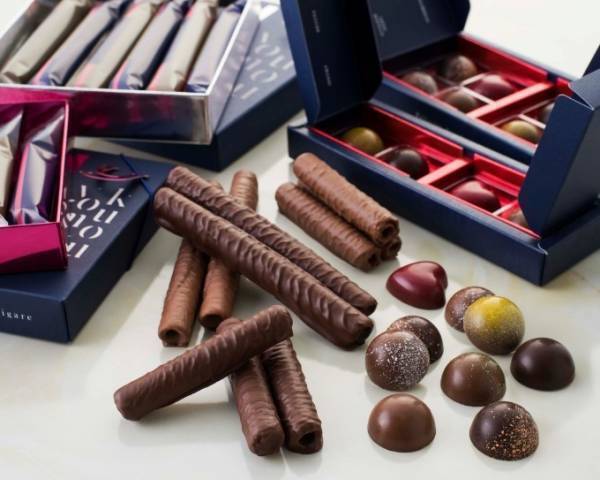 ヨックモックのバレンタインスイーツ、ハート形ボンボンショコラ＆限定ショコラ シガール