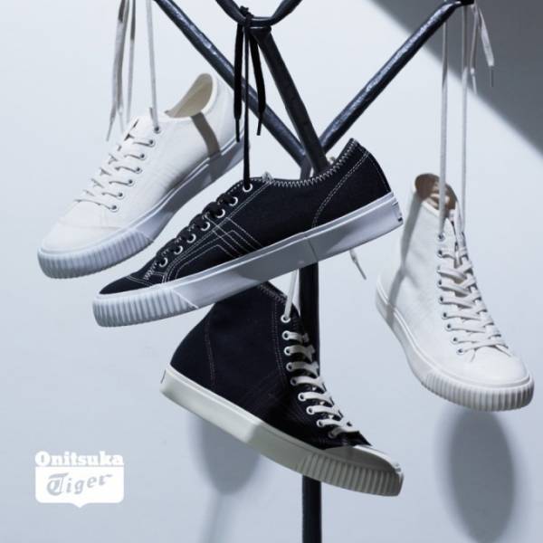 オニツカタイガーの新作スニーカー「オーケー バスケットボール」クラシックなハイ＆ローカットモデル