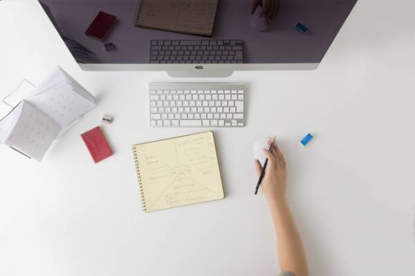 「ロルバーン」から新作ノート、思考を分割できるガイド付き