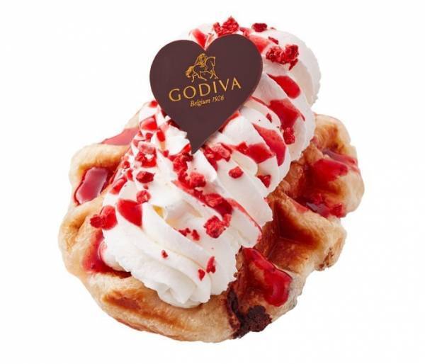 ゴディバ、バレンタイン限定“サクふわ”ショコラワッフル＆苺×チョコソフトクリーム