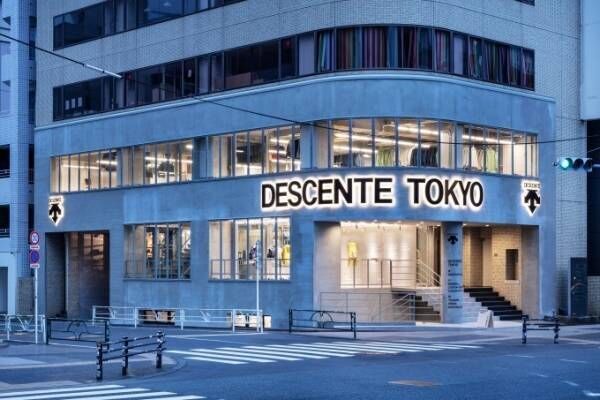 デサント最大の旗艦店「デサント トウキョウ」渋谷に、水沢ダウンやデサント ポーズ、ティースタンドも