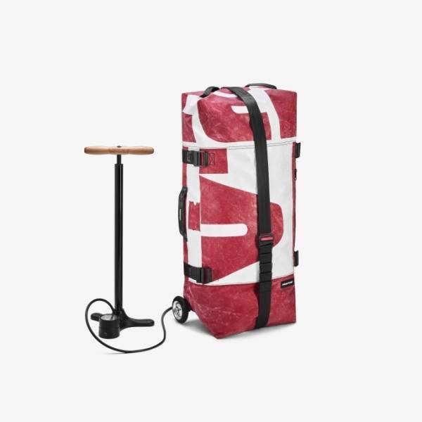 フライターグ"空気で膨らむ"スーツケース、折り畳み収納可能！空港ですぐに見つかる一点もの