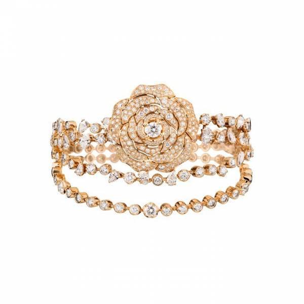 シャネル「カメリア モチーフ」の新ハイジュエリー、“変形する”ブレスレットやリング