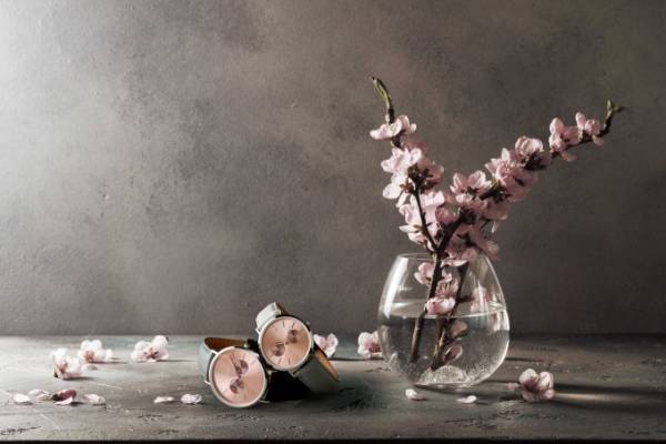 ベーリング“桜”イメージの限定ウォッチ、文字盤は“クラシックチェリー”カラー