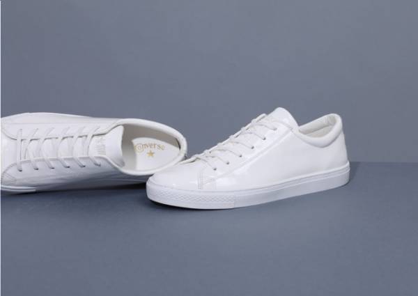 コンバース「オールスター クップ」新作スニーカー、光沢感のある"エナメルレザー"を採用