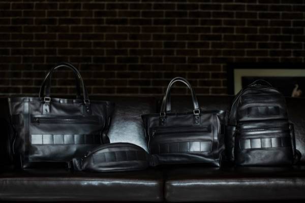 ブリーフィング初のレザーコレクション、傷がつきにくいレザーのバックパックやトートなど