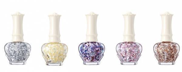 アナ スイ“ラメを思いのままに塗布”新ネイルカラー＆アナ・スイリクエストの復刻色も