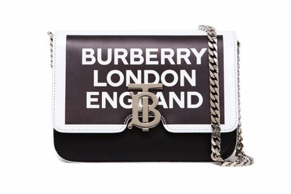 バーバリーのウィメンズ新アイコン「TB バッグ」に、リカルド・ティッシ手掛ける19春夏の新作