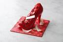パレスホテル東京ホワイトデー、真っ赤なハイヒールチョコ＆“羽ペン型”ホワイトショコラ