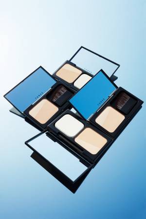 THREE19年春のパウダーファンデーション、“素肌”本来の美しさをレイヤリングで引き出す