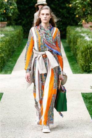 トリー バーチ 2019年秋冬コレクションをライブ配信