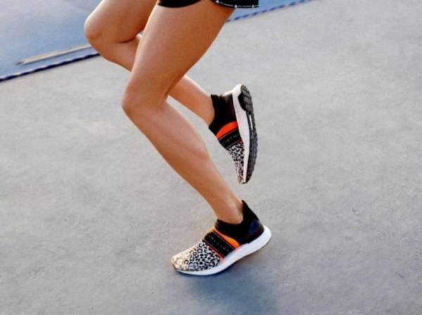 アディダス バイ ステラ・マッカートニー19春夏、レオパード柄スニーカー「ウルトラブースト」など