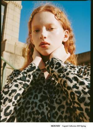 マウジー、「50年代ファッション」着想のストライプワンピース＆ハイウエストパンツ発売