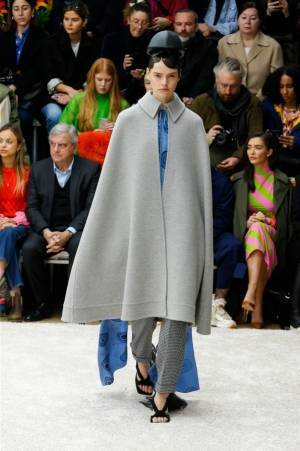 JW アンダーソン 2019-20年秋冬コレクション - エレガントな女性が纏うものとは？