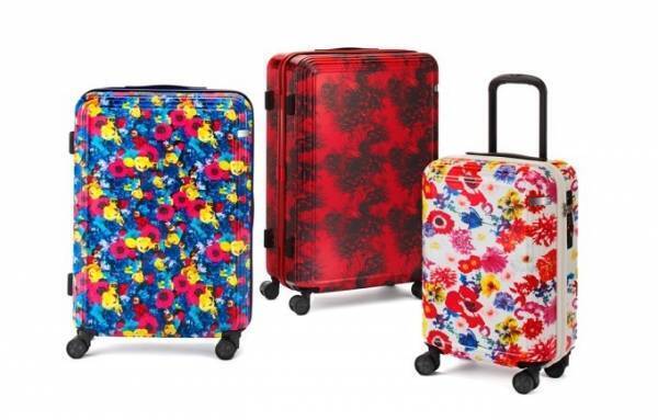 蜷川実花「M / mika ninagawa」のスーツケース、ボディ一面に鮮やかな花をプリント