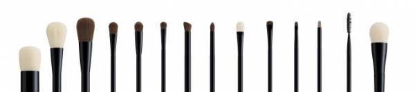 アンプリチュードから“プロの仕上がりを叶える”メイクアップ用「ブラシコレクション」