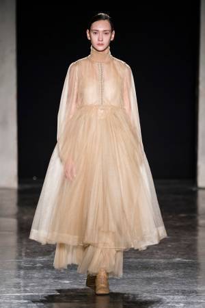 チカ キサダ 2019年秋冬コレクション - アンナ・パヴロワのバレエにオマージュを捧ぐ