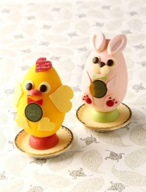 ジョエル・ロブション「イースターショコラ」ヒヨコ＆小ウサギを象ったホワイトチョコのイースターエッグ