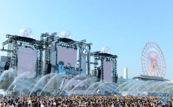 “世界一ずぶ濡れになる”フェス「エス・ツー・オー・ジャパン」千葉・県立幕張海浜公園で