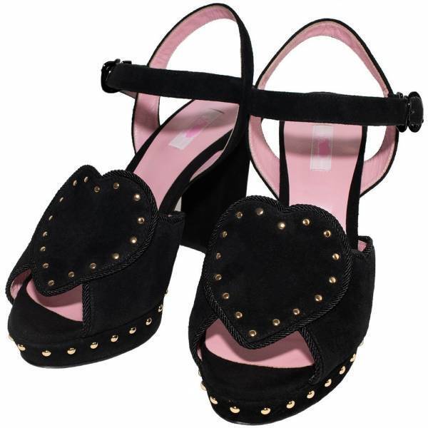 キワンダの新作シューズ、大胆ハート×スタッズ×チャンキーヒールのパンプス&サンダルなど