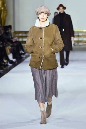 アニエスベー 2019年秋冬ウィメンズ＆メンズコレクション - 男女で定番カーディガンを着こなし