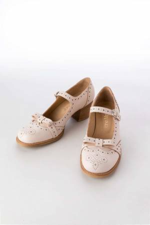 ジェーンマープルの新作シューズ、キップレザー使用の“リボン付き”メリージェーン