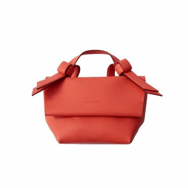 アクネ ストゥディオズ「Musubi」バッグにペールカラーの新色、"着物の帯"に着想