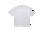 デュベティカ初のTシャツコレクションがユニセックスで登場、白×黒のモダンなデザイン