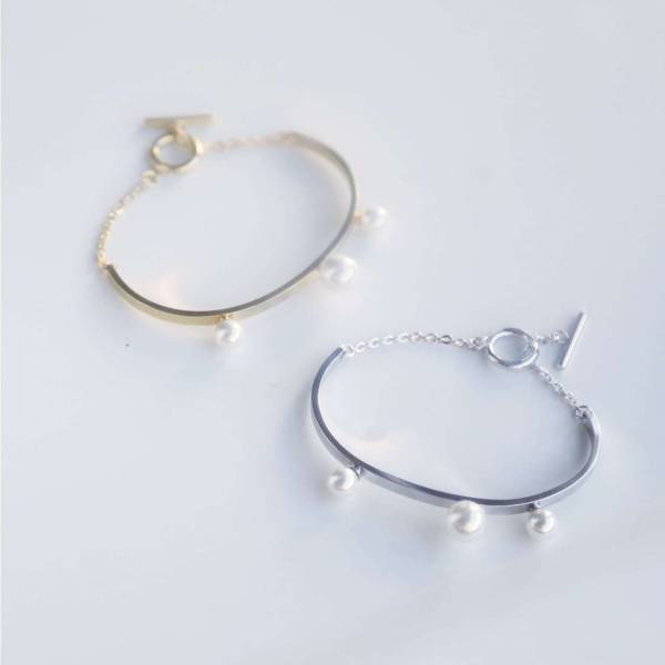 イー・エム“パール＆フラワー”の新作ジュエリー、ボリューム感のあるシルバーリングも