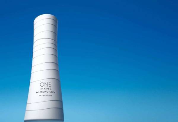 ワンバイコーセー日本で唯一“テカリのもとから防ぐ”薬用化粧水、皮脂悩みを根本ケア